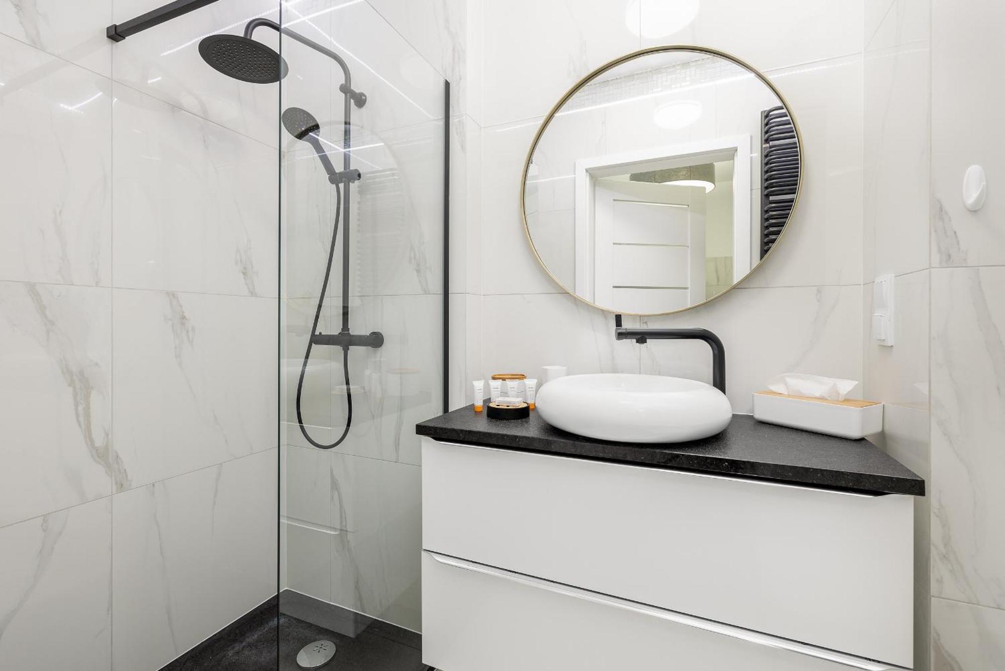 Апартаменти Bel Mare Sunrise With Balcony & Wellness Zone By Rent Like *
