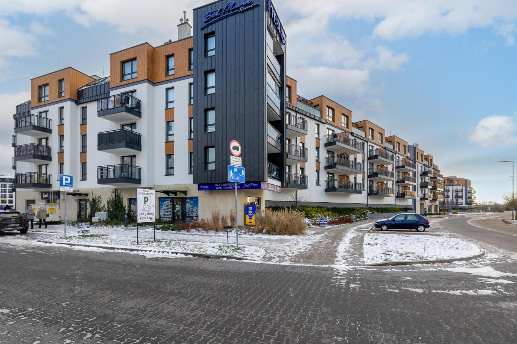 Апартаменти Bel Mare Sunrise With Balcony & Wellness Zone By Rent Like *