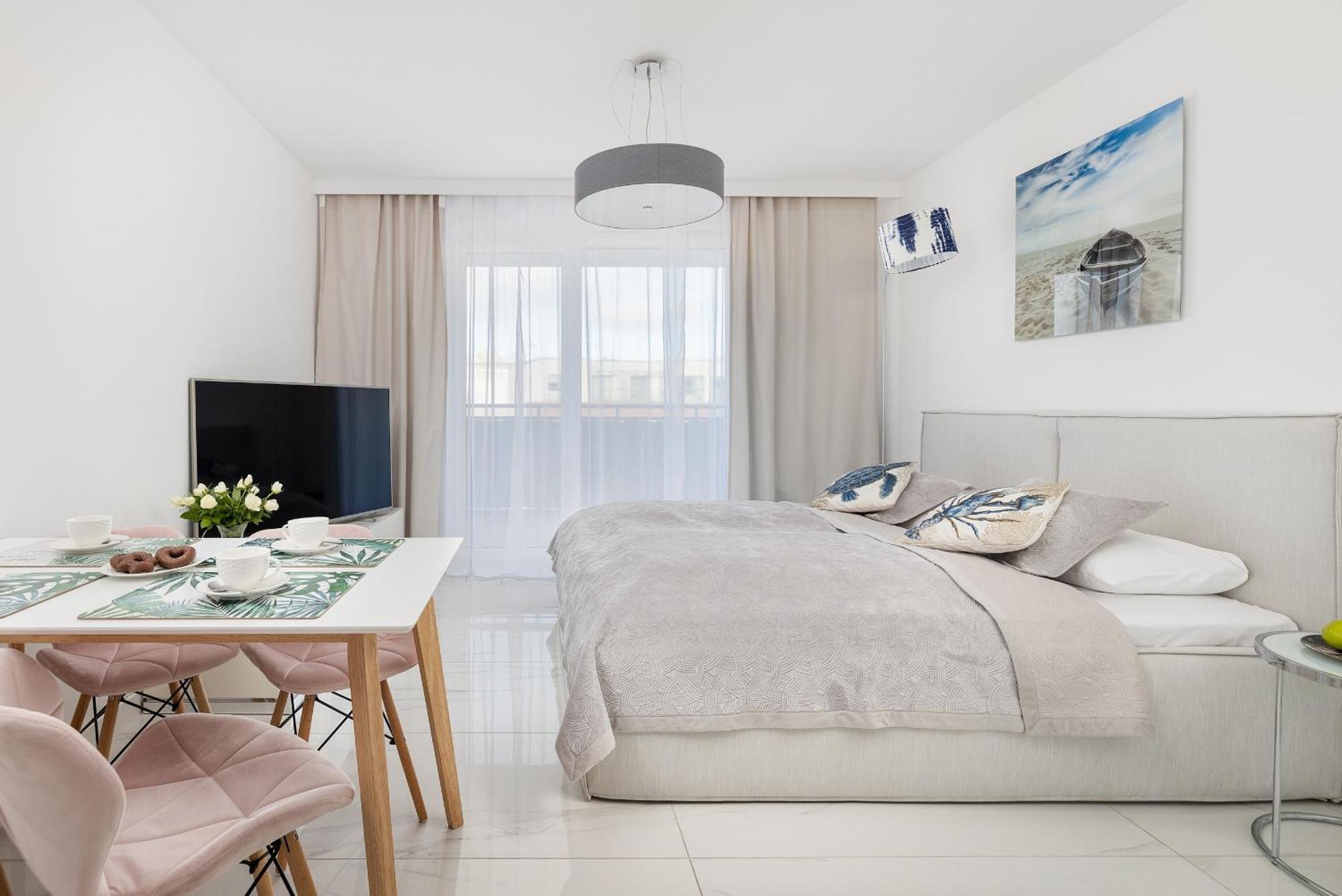 Bel Mare Sunrise With Balcony & Wellness Zone By Rent Like Апартаменти