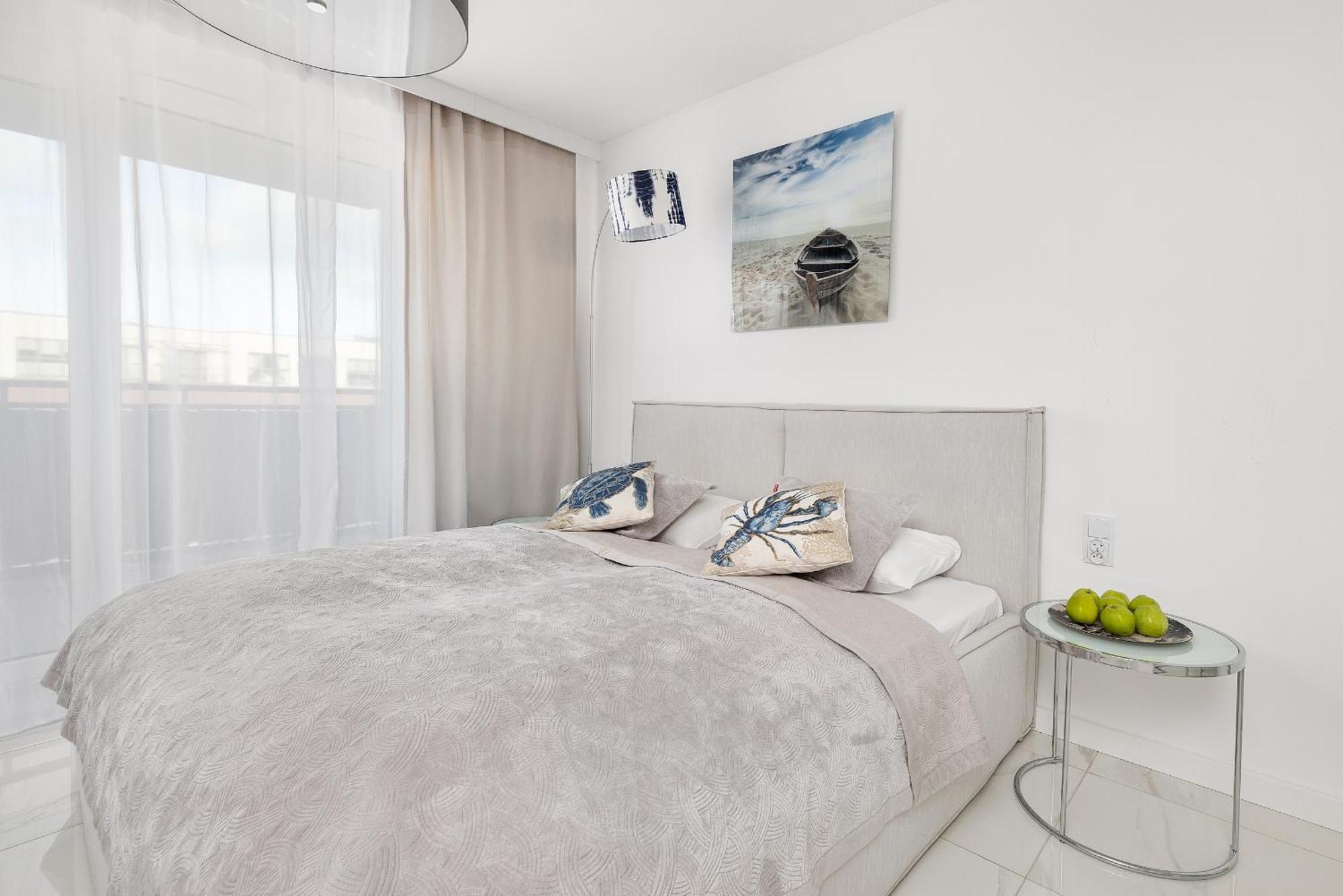 Апартаменти Bel Mare Sunrise With Balcony & Wellness Zone By Rent Like *